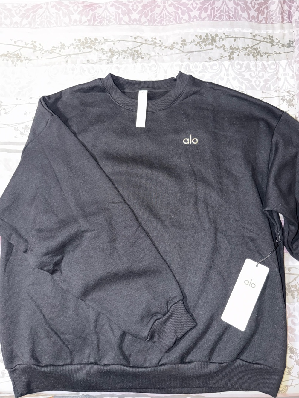 ALO Yoga Men’s Black Crewneck Sweatshirt with Subtle Logo